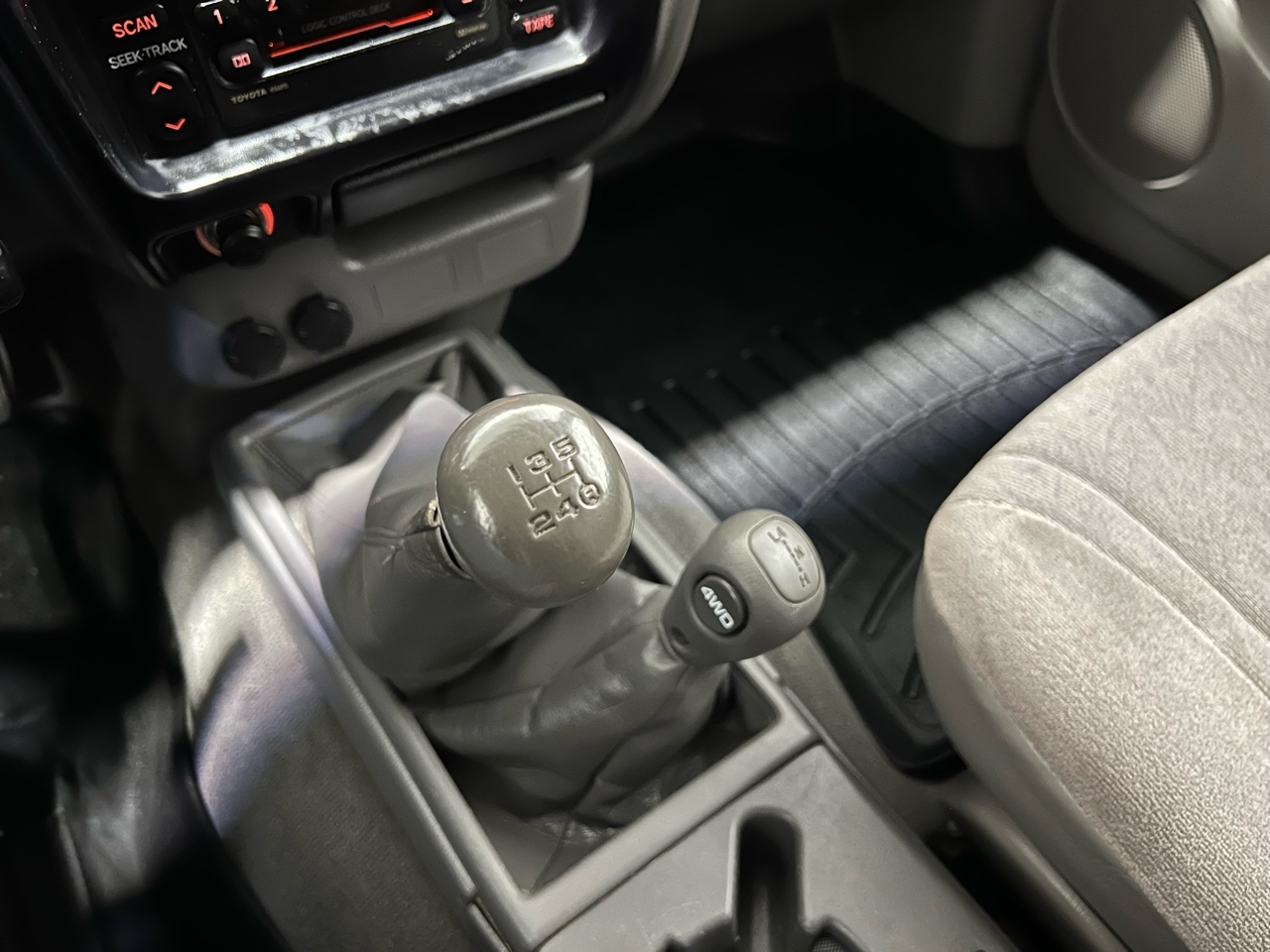 Toyota Tacoma Xtracab V6 4WD 2004