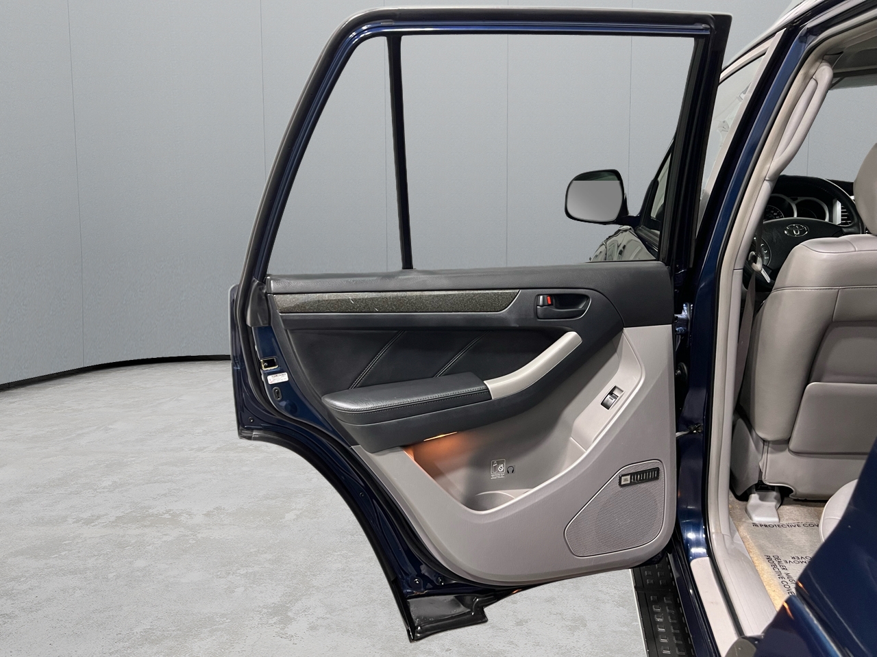 Toyota 4Runner Limited 4WD 2004