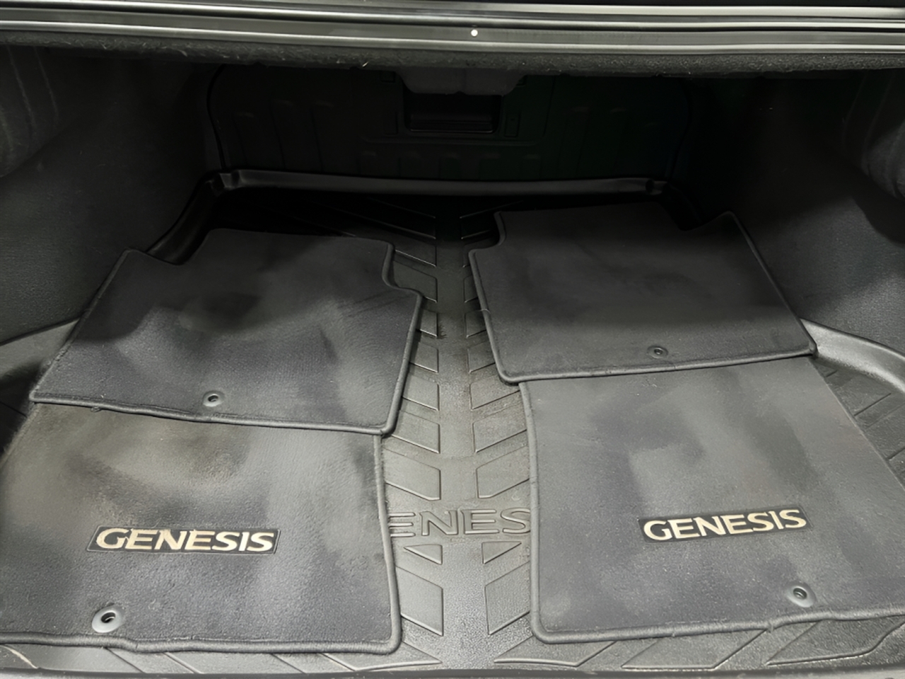 Hyundai Genesis 3.8L 2013