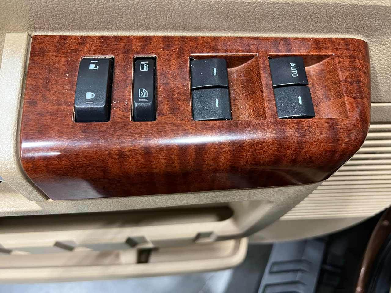 Ford F-250 SD XLT Crew Cab Long Bed 4WD 2011