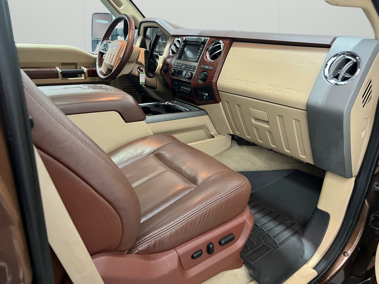 Ford F-250 SD Lariat Crew Cab Long Bed 4WD 2011