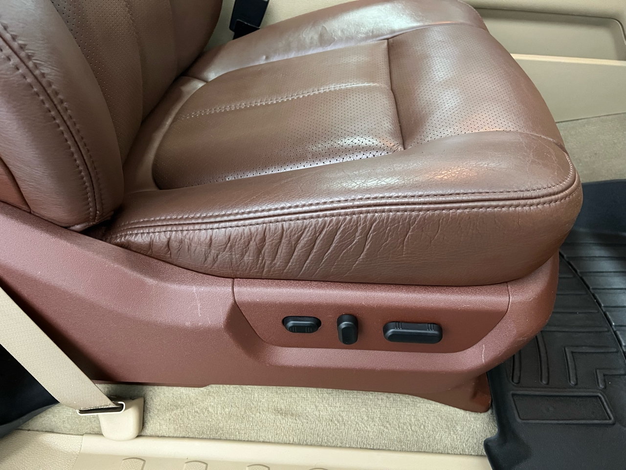 Ford F-250 SD Lariat Crew Cab Long Bed 4WD 2011