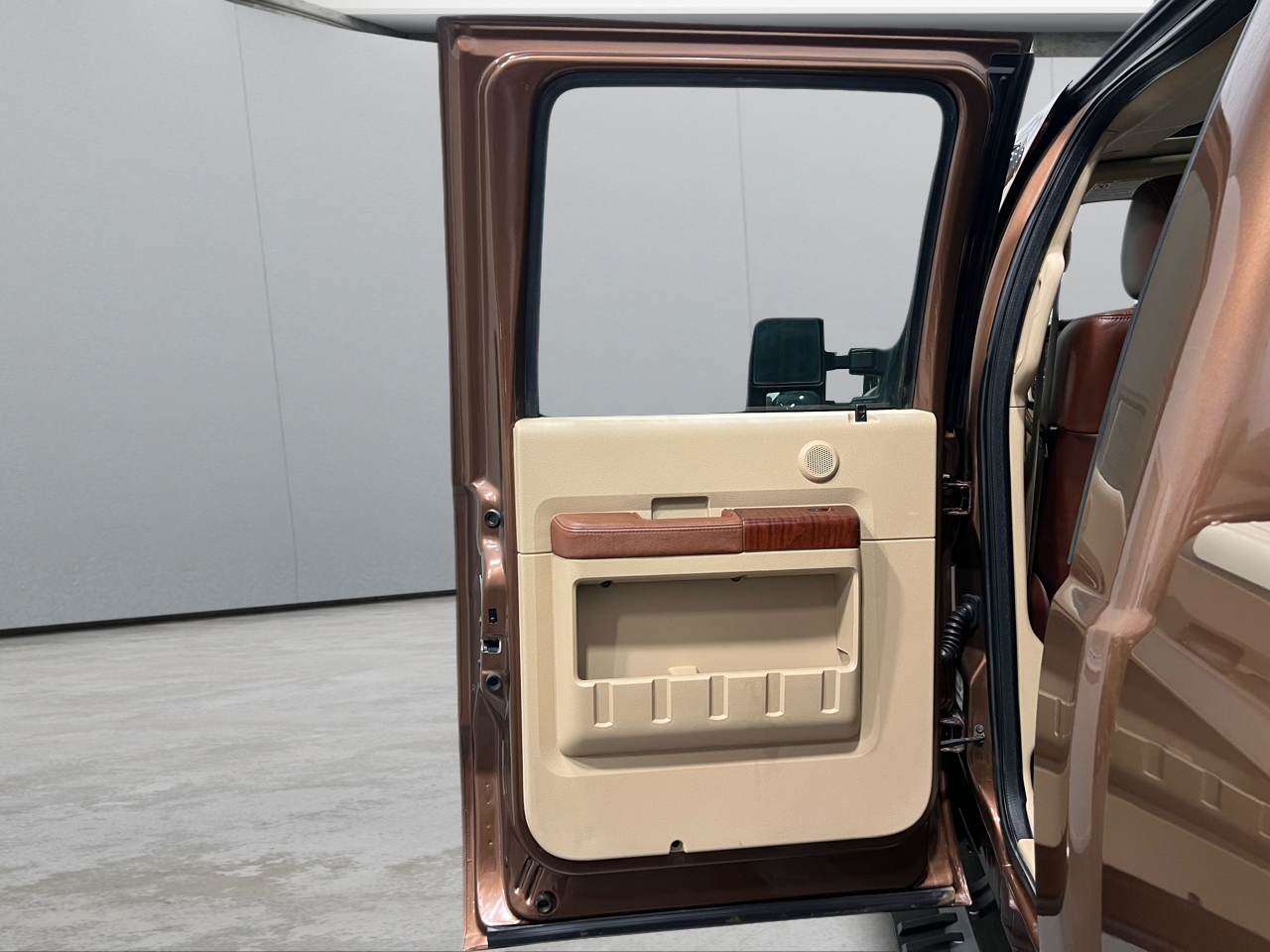 Ford F-250 SD Lariat Crew Cab Long Bed 4WD 2011