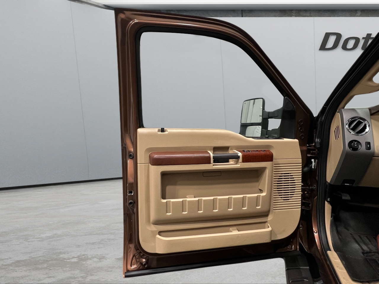 Ford F-250 SD Lariat Crew Cab Long Bed 4WD 2011