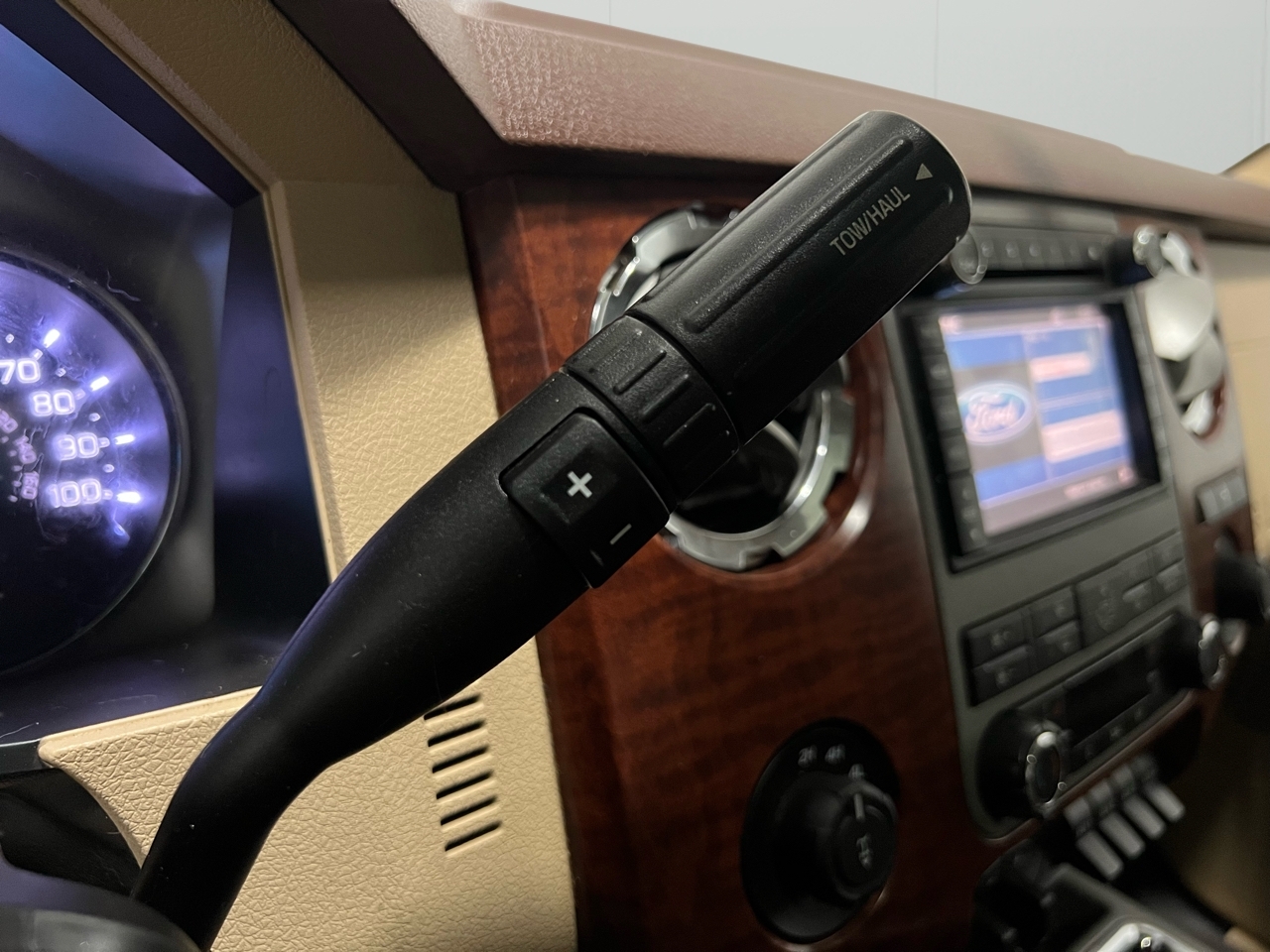 Ford F-250 SD Lariat Crew Cab Long Bed 4WD 2011