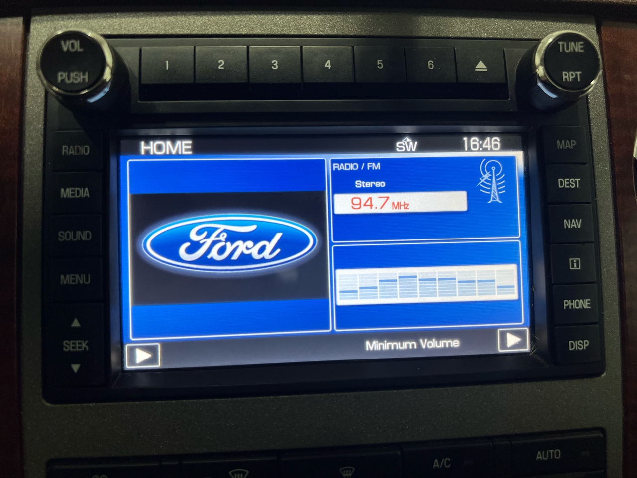 Ford F-250 SD Lariat Crew Cab Long Bed 4WD 2011