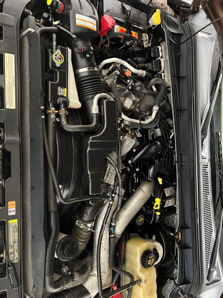 Ford F-250 SD Lariat Crew Cab Long Bed 4WD 2011