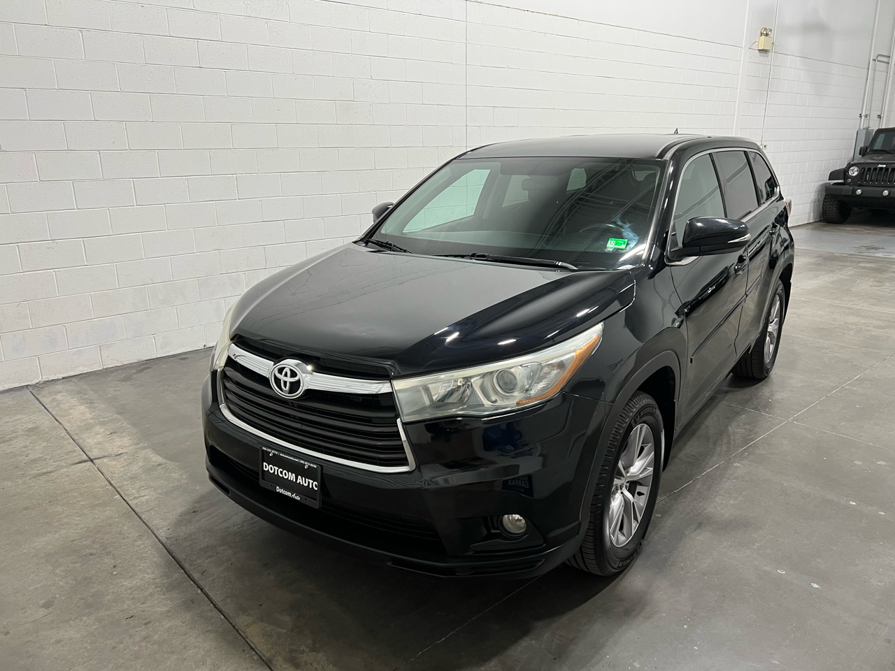 Toyota Highlander LE AWD V6 2016