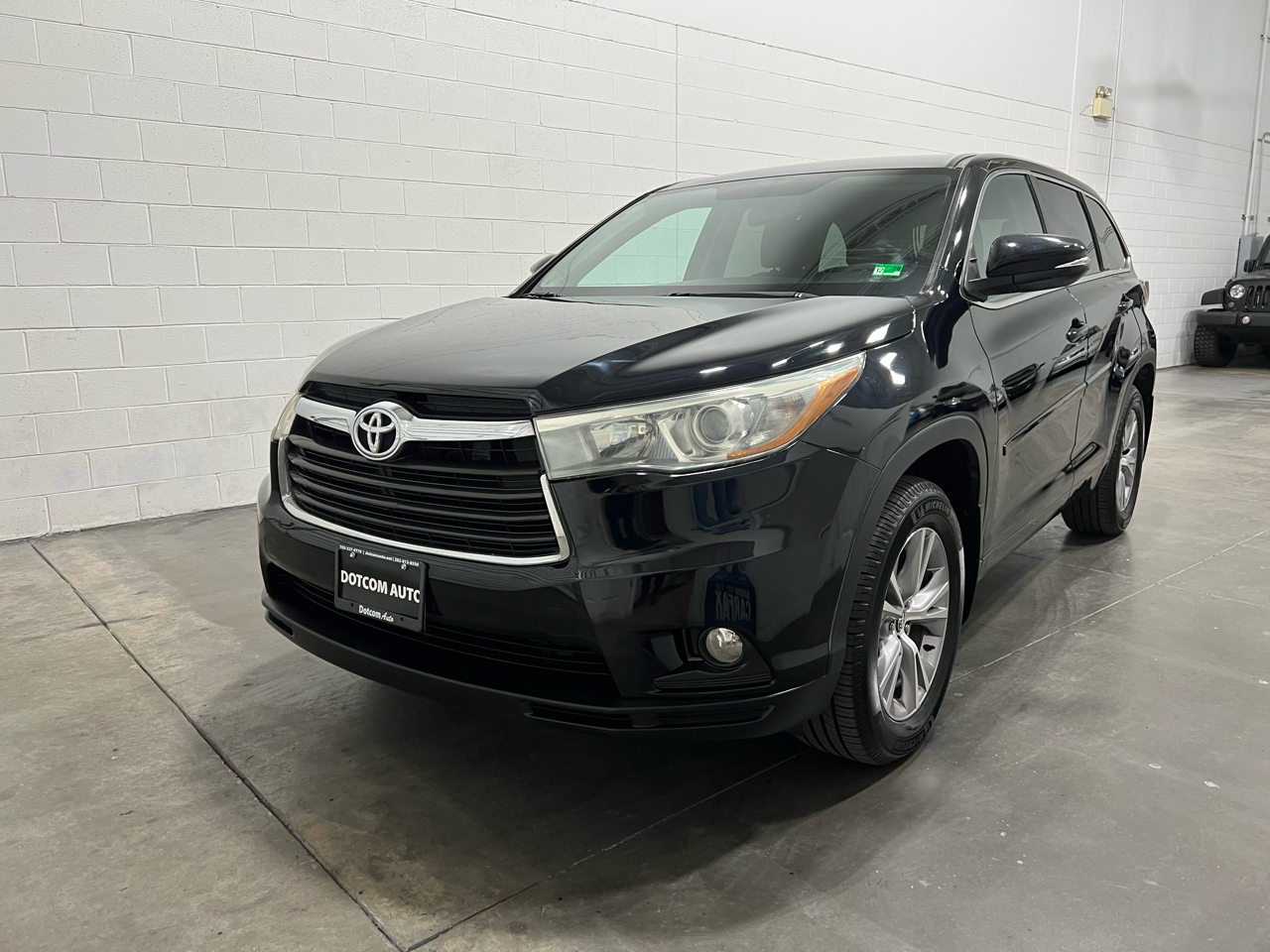 Toyota Highlander LE AWD V6 2016