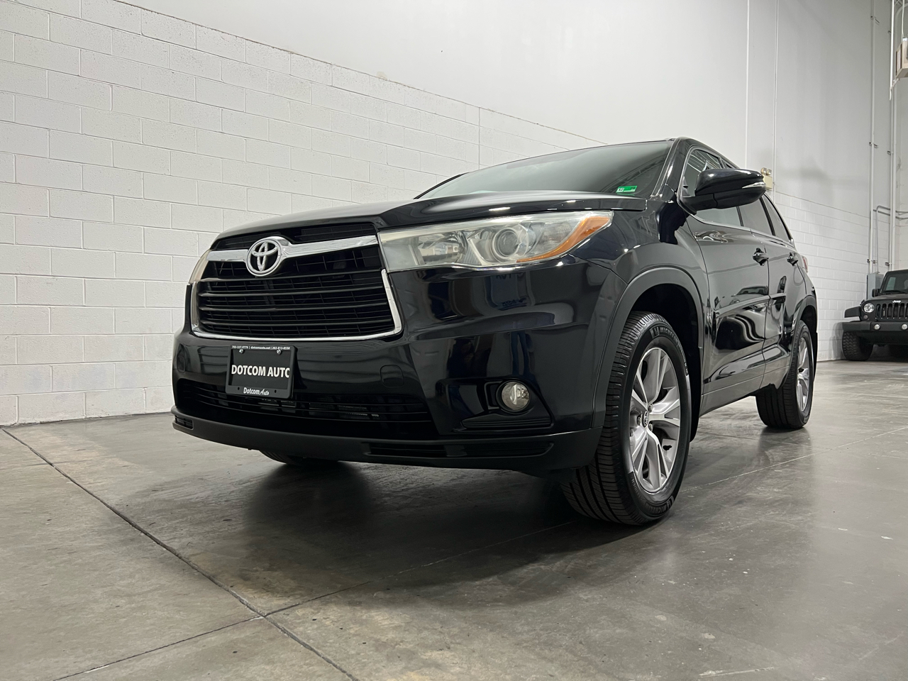 Toyota Highlander LE AWD V6 2016
