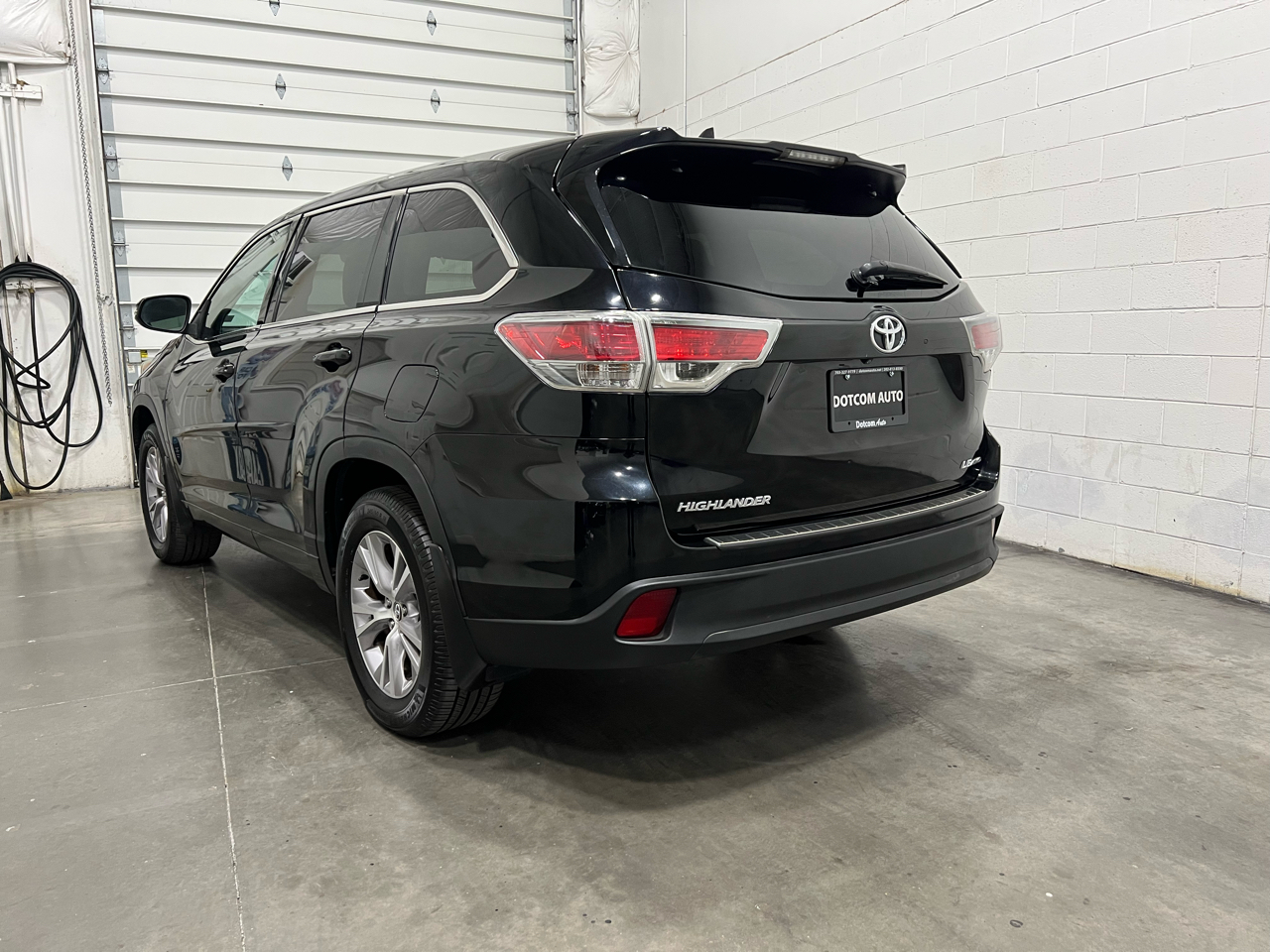 Toyota Highlander LE AWD V6 2016