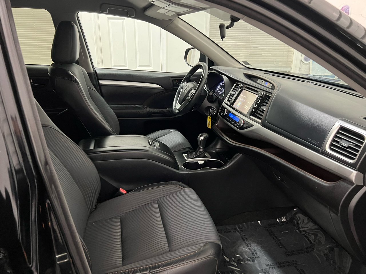 Toyota Highlander LE AWD V6 2016