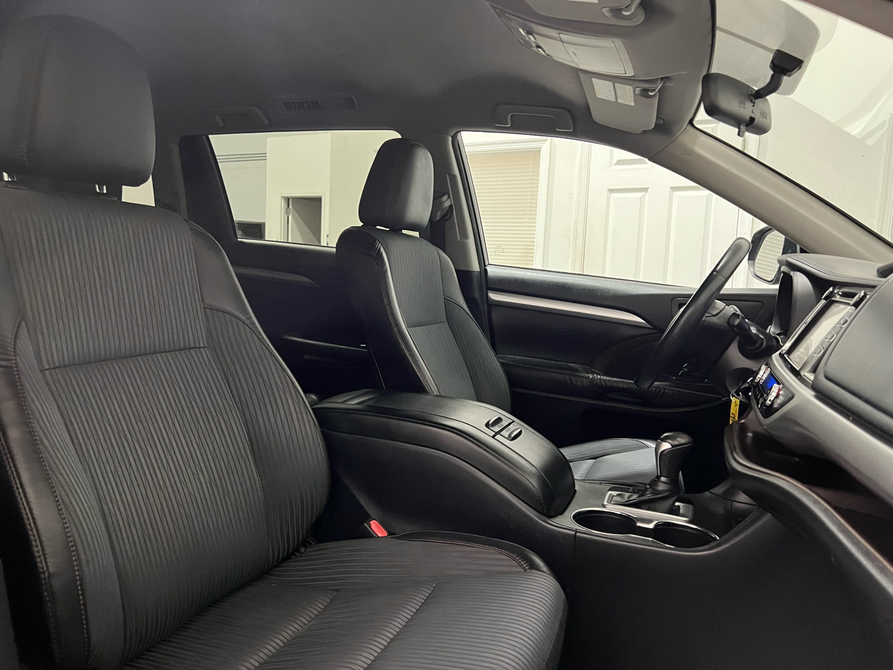 Toyota Highlander LE AWD V6 2016