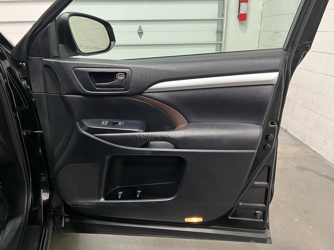 Toyota Highlander LE AWD V6 2016