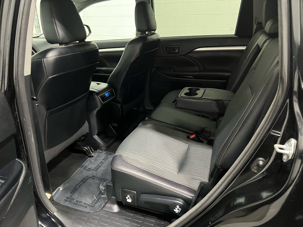 Toyota Highlander LE AWD V6 2016