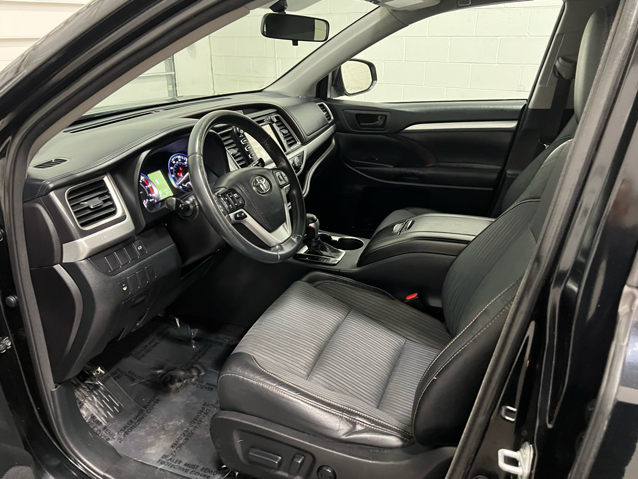 Toyota Highlander LE AWD V6 2016