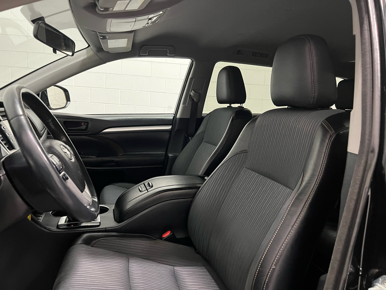 Toyota Highlander LE AWD V6 2016