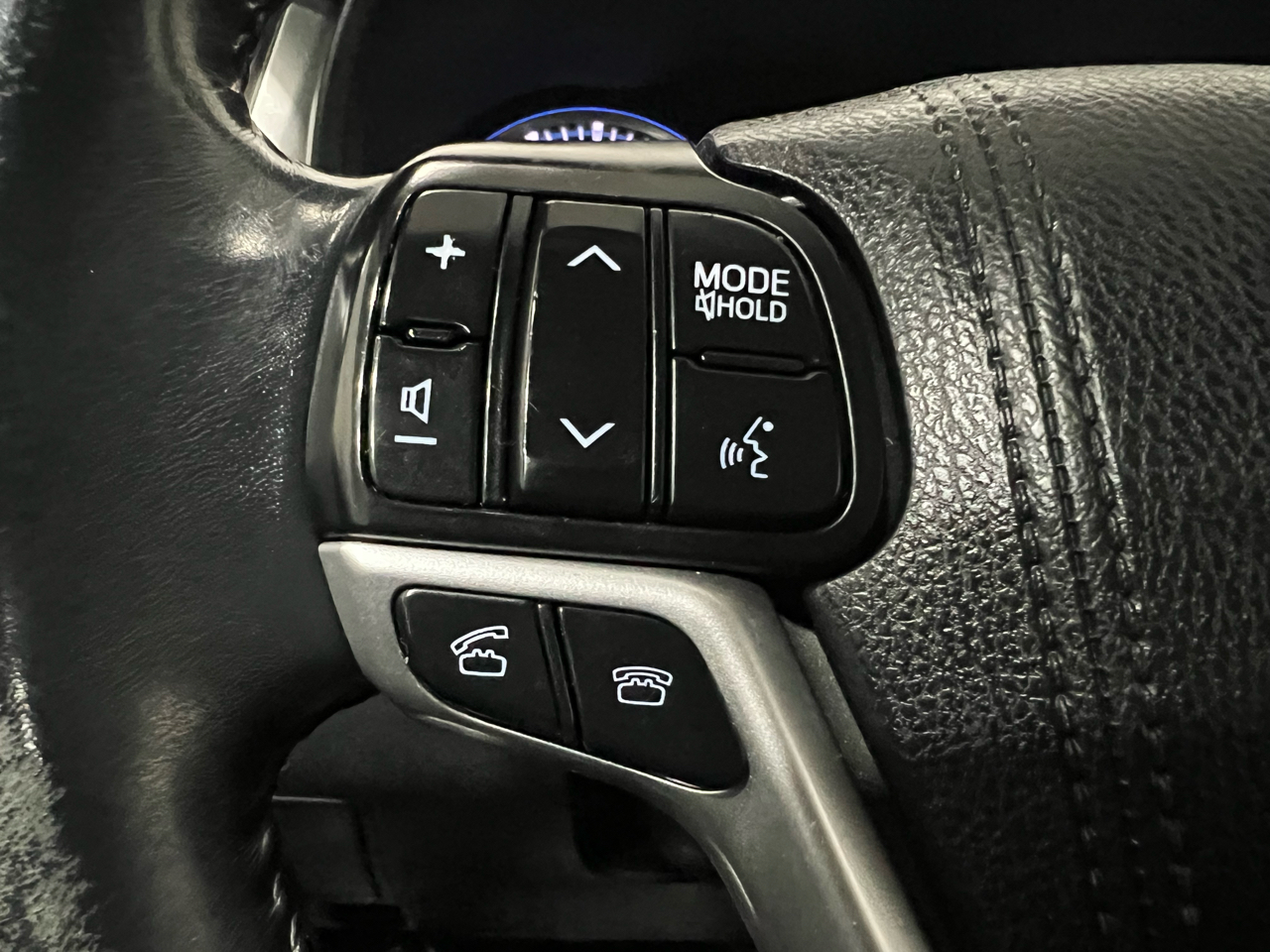 Toyota Highlander LE AWD V6 2016