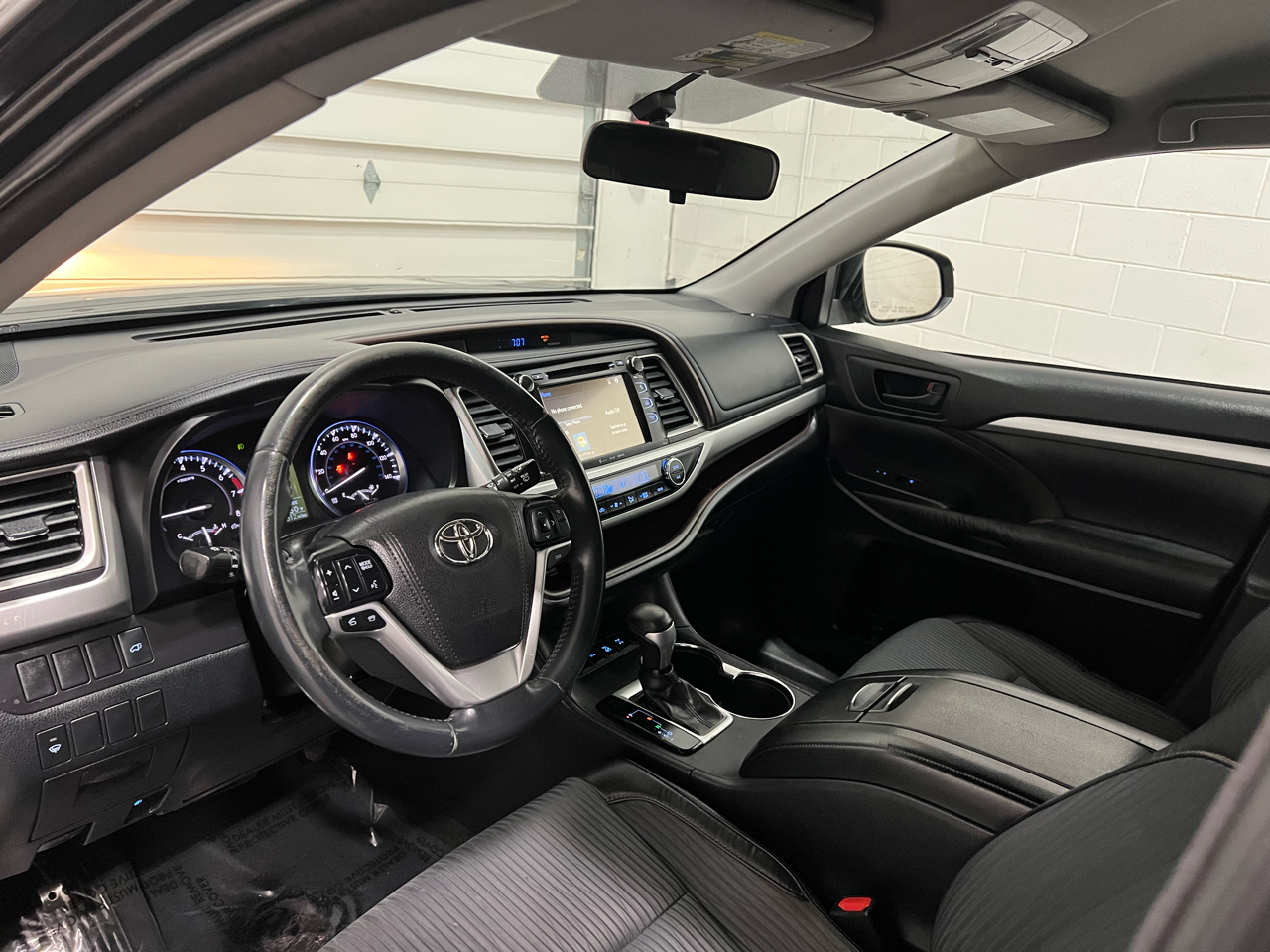 Toyota Highlander LE AWD V6 2016