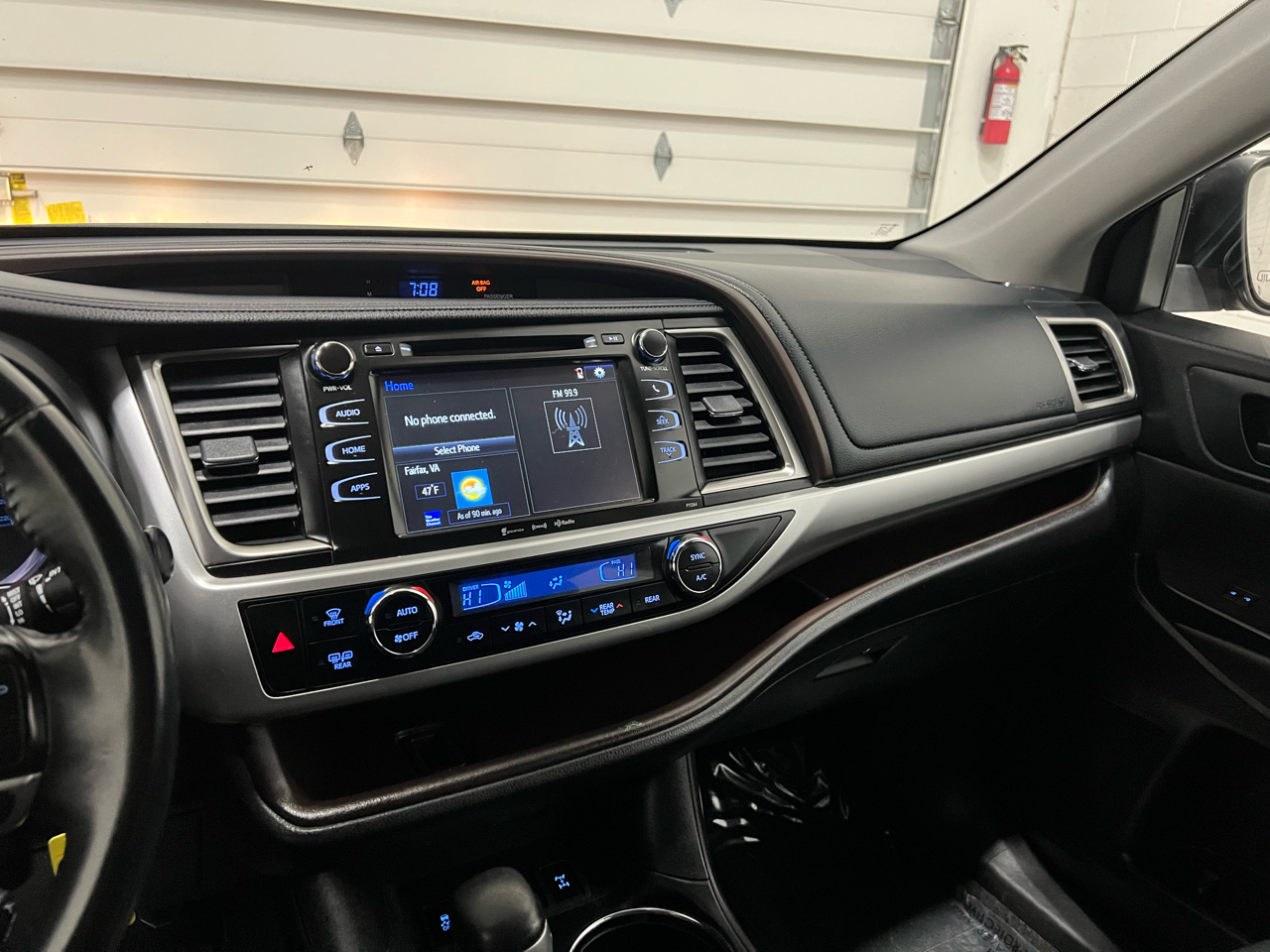 Toyota Highlander LE AWD V6 2016