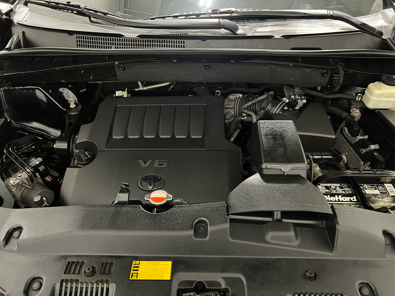 Toyota Highlander LE AWD V6 2016