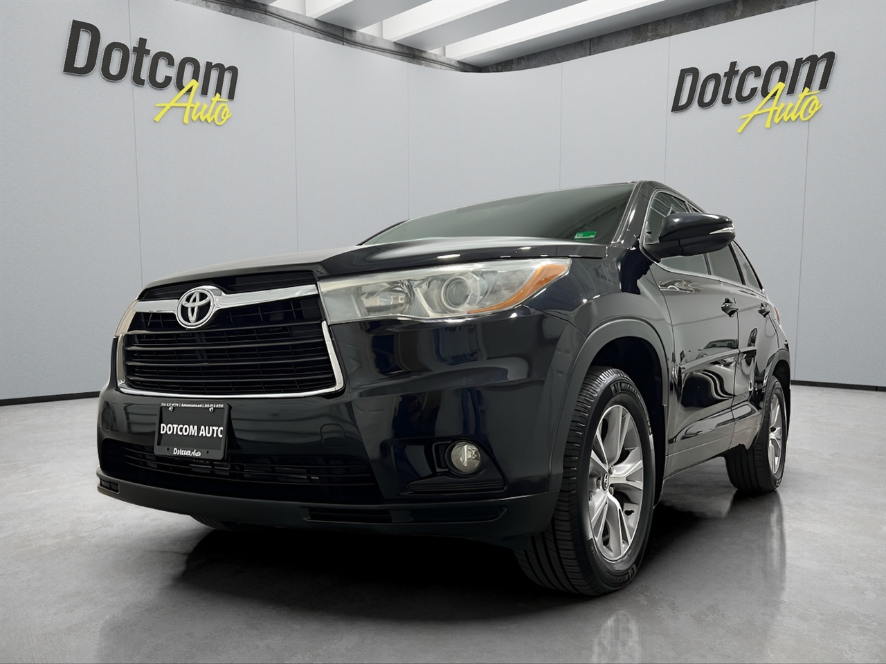 Toyota Highlander LE AWD V6 2016