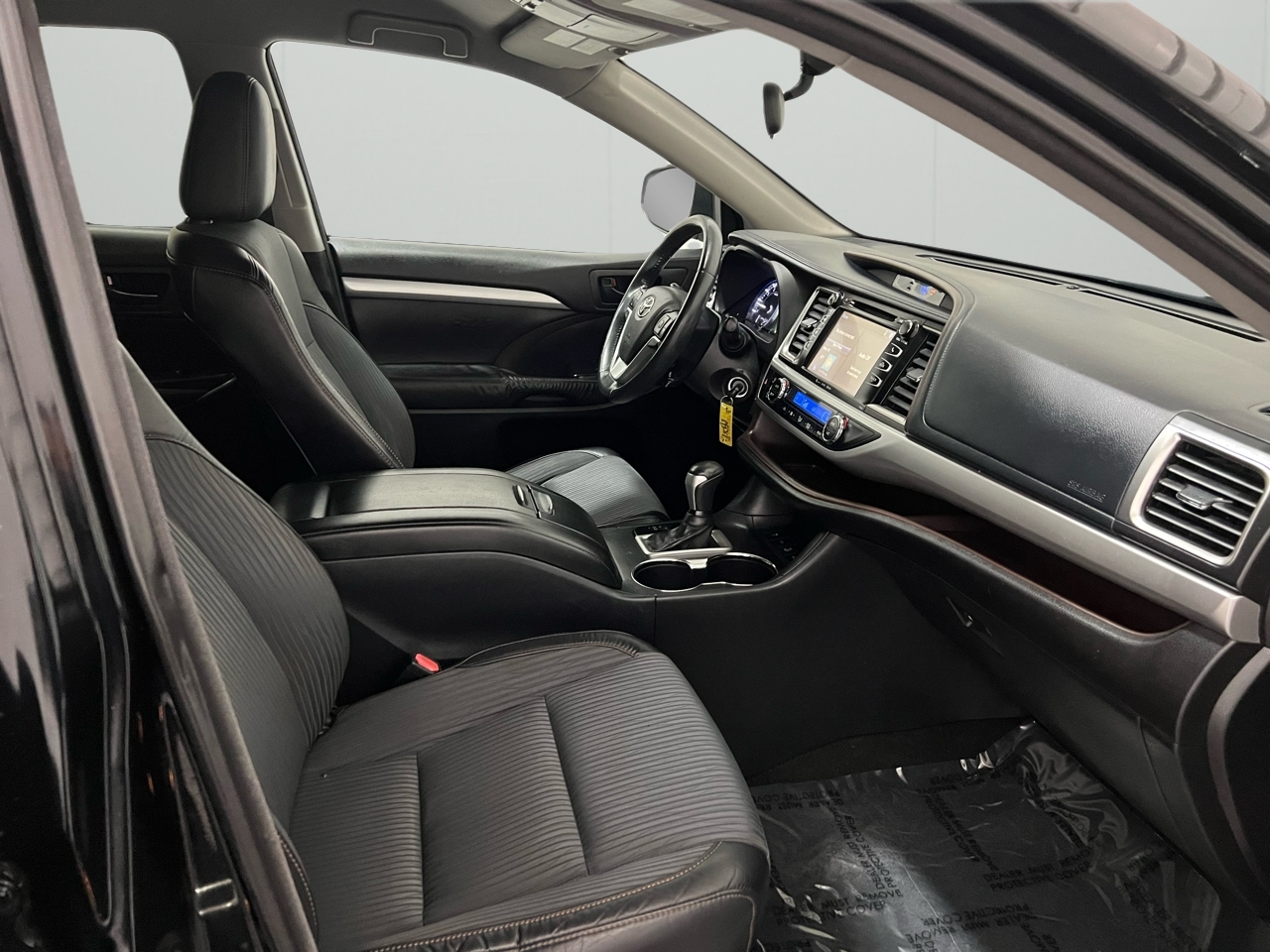 Toyota Highlander LE AWD V6 2016