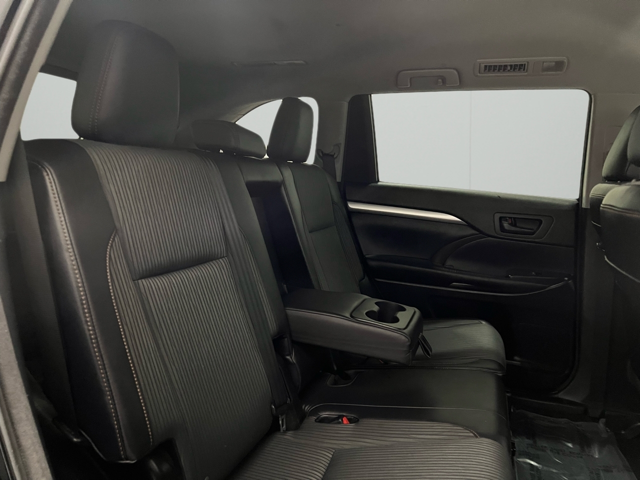 Toyota Highlander LE AWD V6 2016