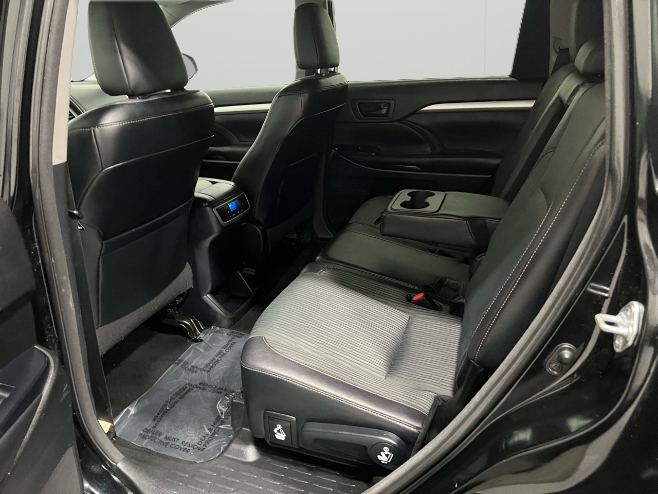 Toyota Highlander LE AWD V6 2016