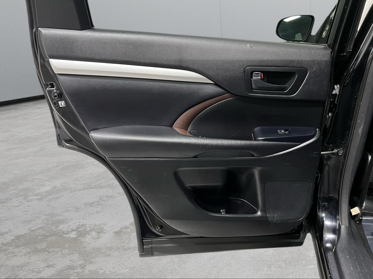 Toyota Highlander LE AWD V6 2016