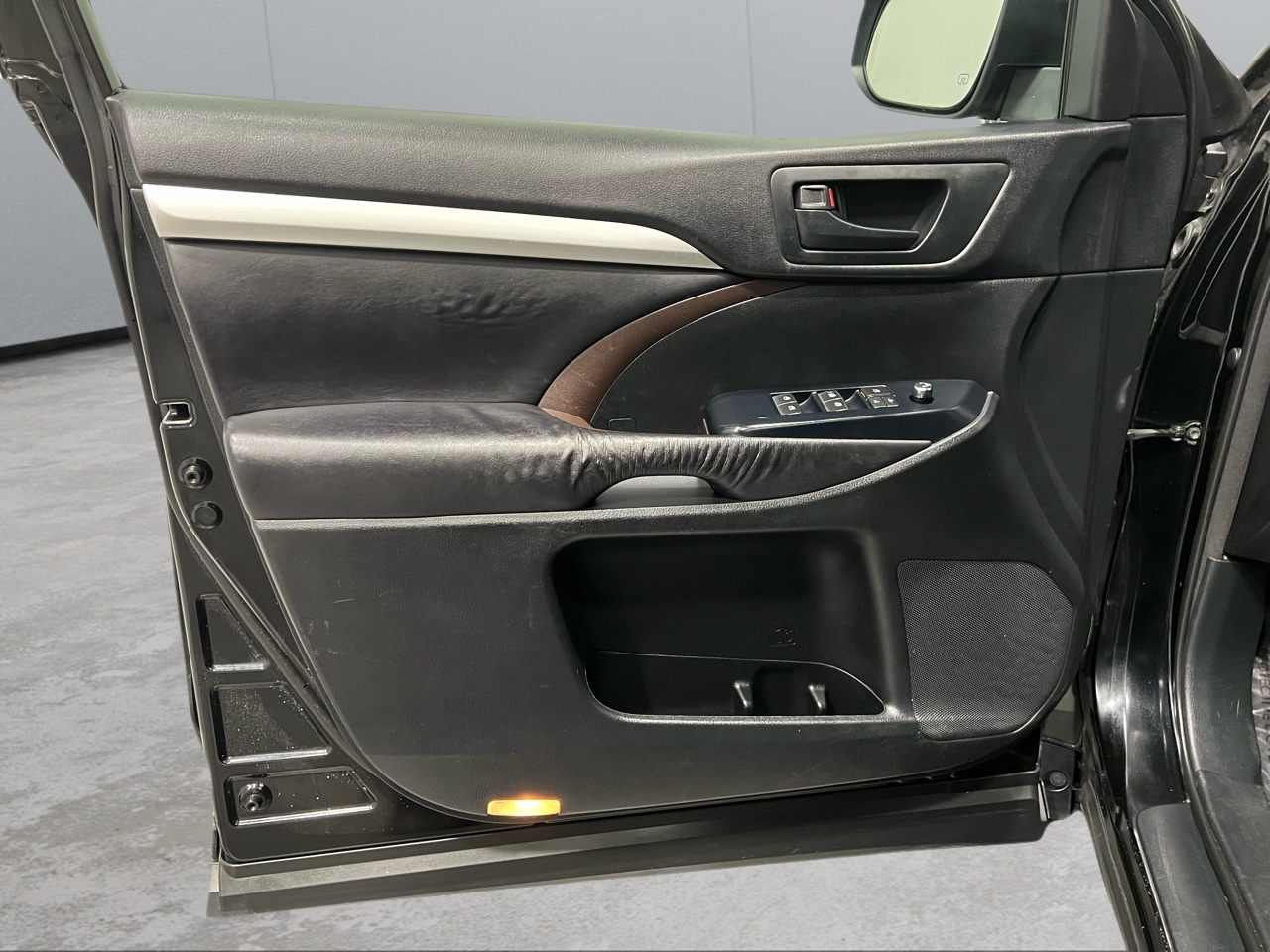 Toyota Highlander LE AWD V6 2016