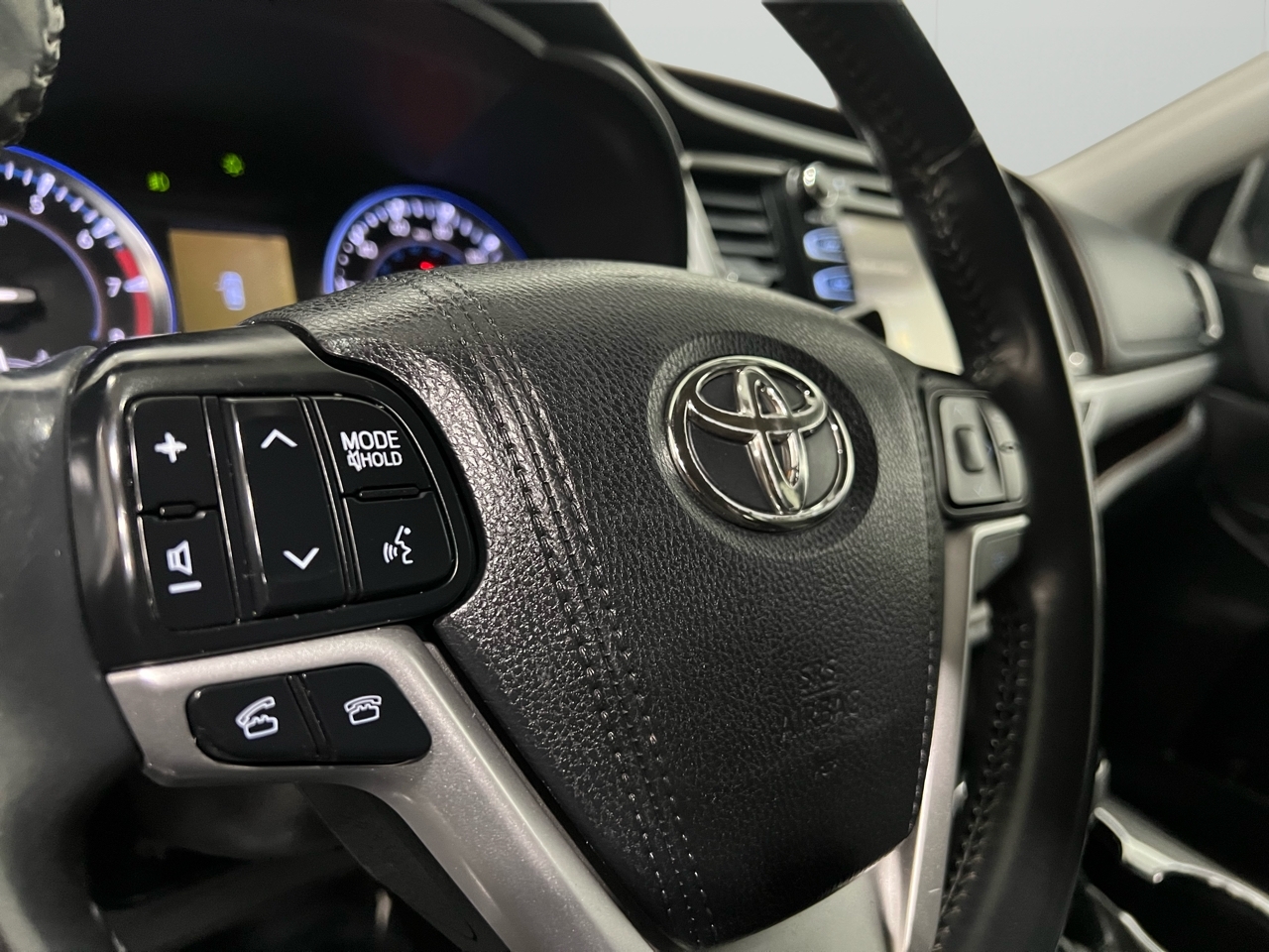 Toyota Highlander LE AWD V6 2016