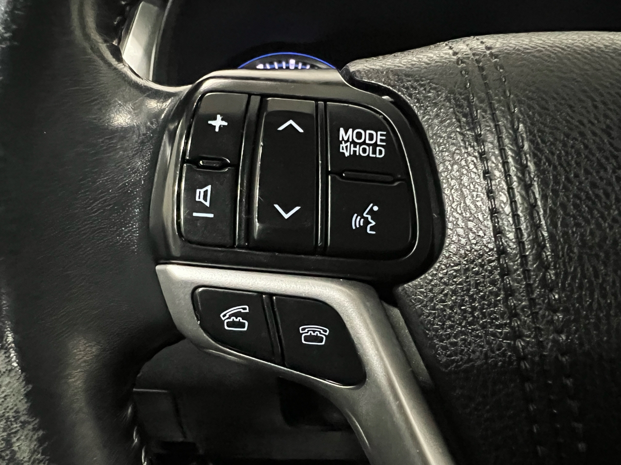 Toyota Highlander LE AWD V6 2016