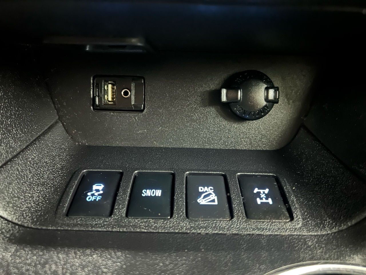 Toyota Highlander LE AWD V6 2016