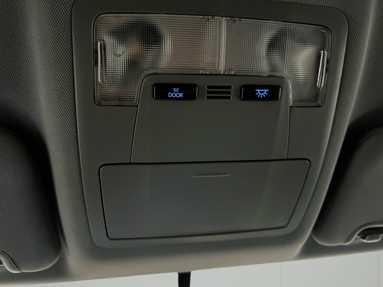 Toyota Highlander LE AWD V6 2016