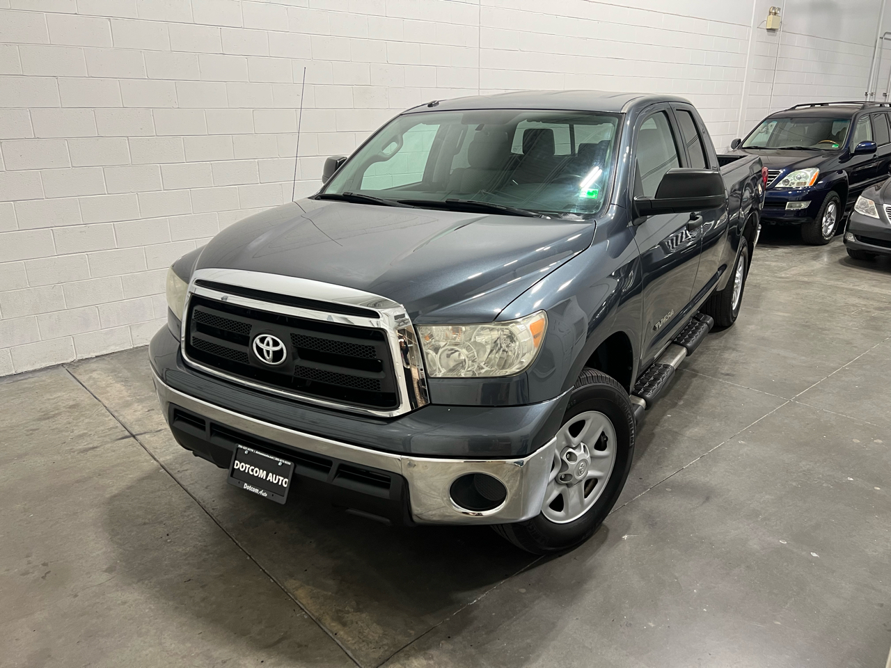 Toyota Tundra Tundra-Grade Double Cab 4.6L 4WD 2010