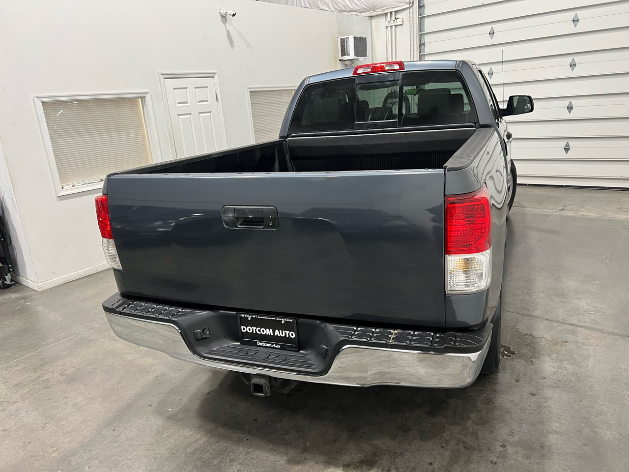 Toyota Tundra Tundra-Grade Double Cab 4.6L 4WD 2010