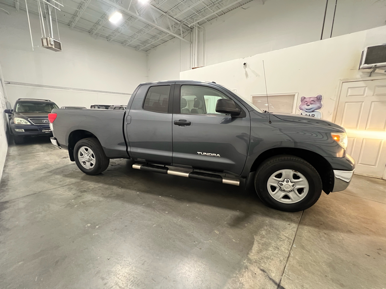 Toyota Tundra Tundra-Grade Double Cab 4.6L 4WD 2010