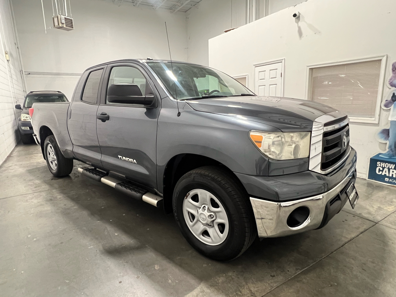 Toyota Tundra Tundra-Grade Double Cab 4.6L 4WD 2010