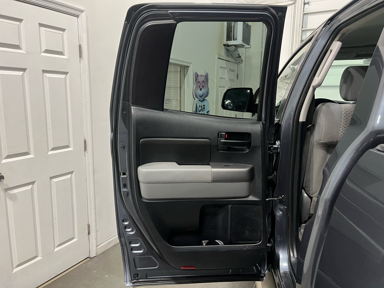 Toyota Tundra Tundra-Grade Double Cab 4.6L 4WD 2010