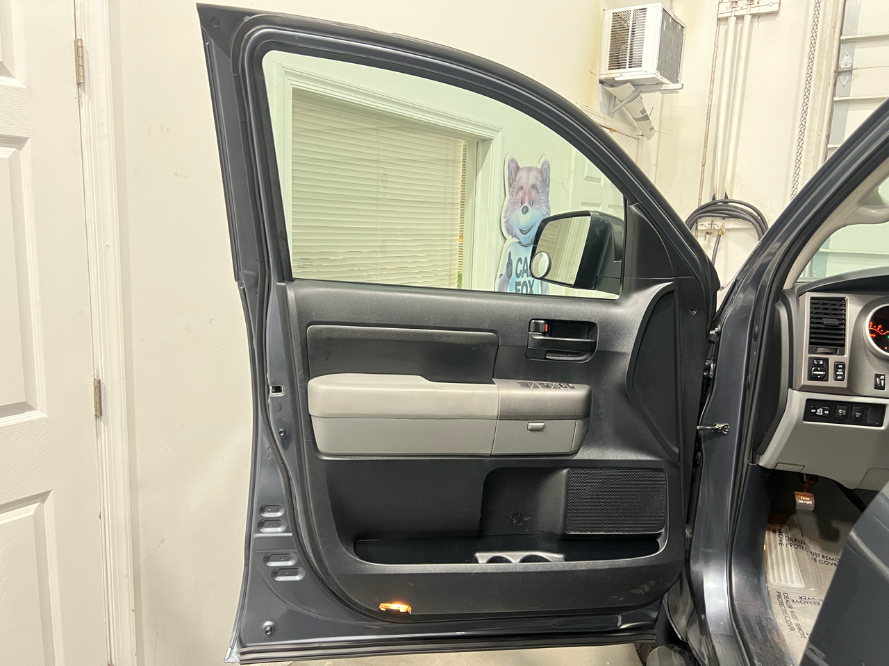 Toyota Tundra Tundra-Grade Double Cab 4.6L 4WD 2010