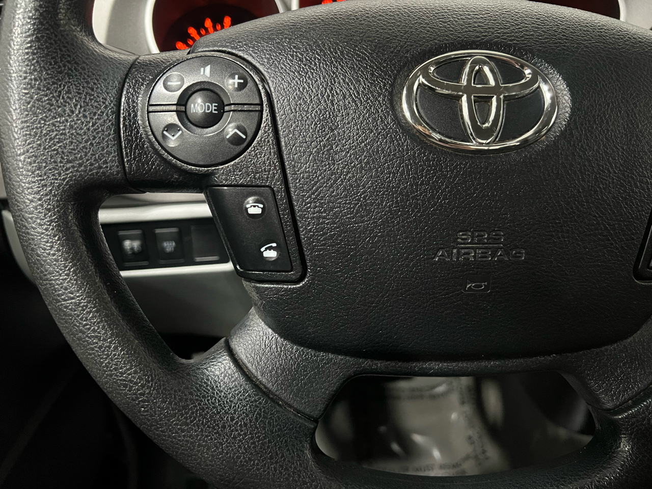 Toyota Tundra Tundra-Grade Double Cab 4.6L 4WD 2010