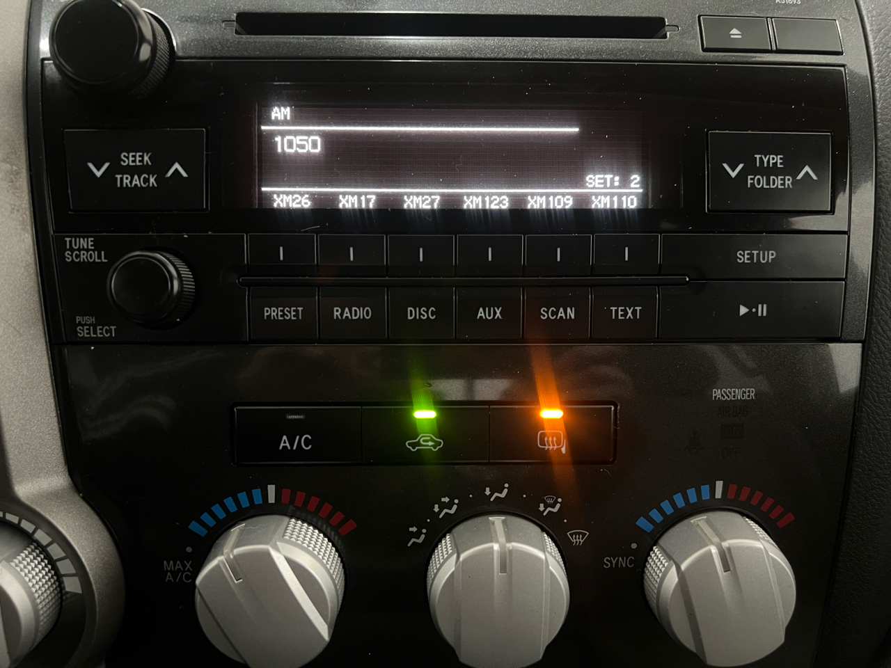 Toyota Tundra Tundra-Grade Double Cab 4.6L 4WD 2010