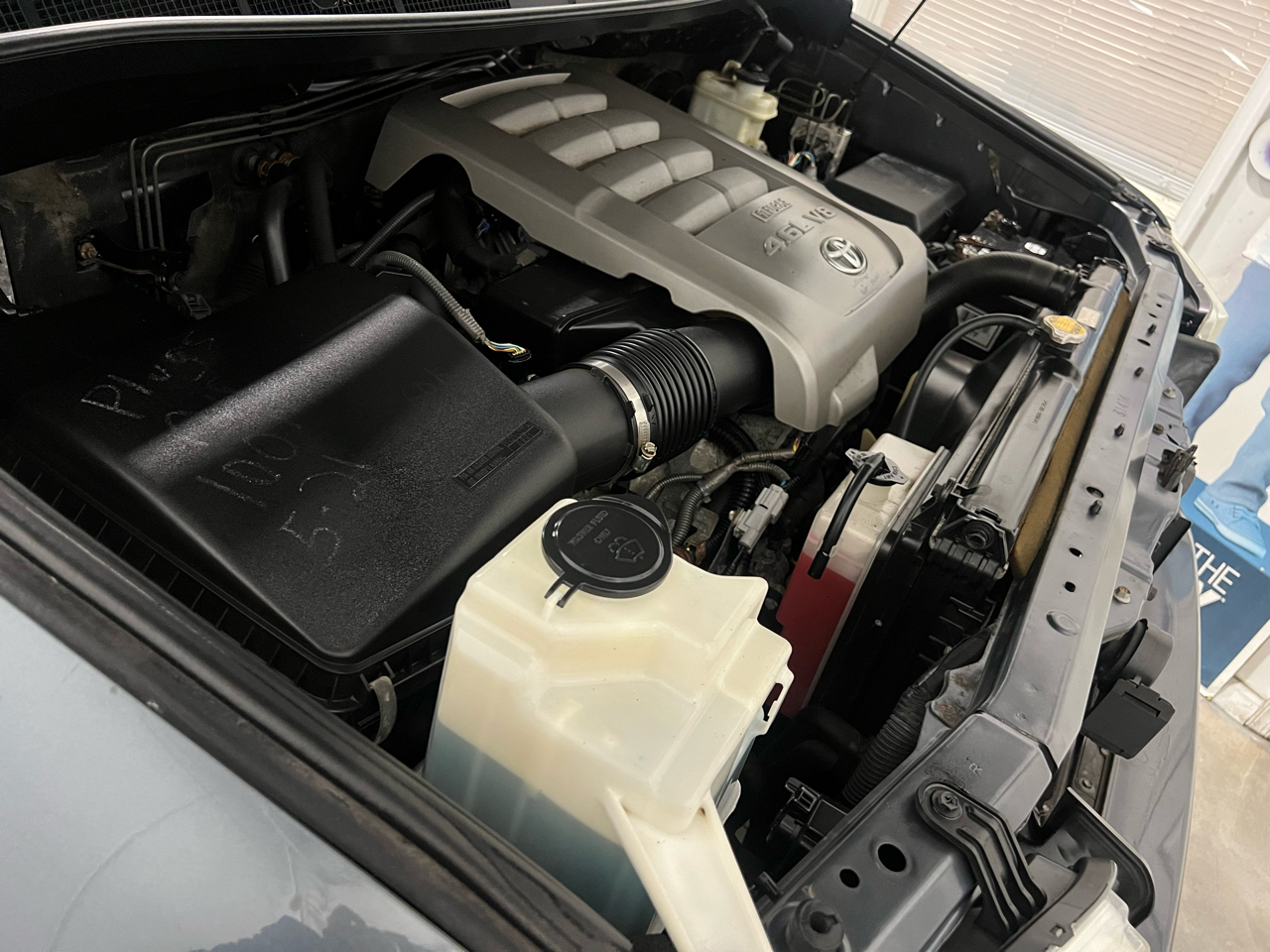 Toyota Tundra Tundra-Grade Double Cab 4.6L 4WD 2010