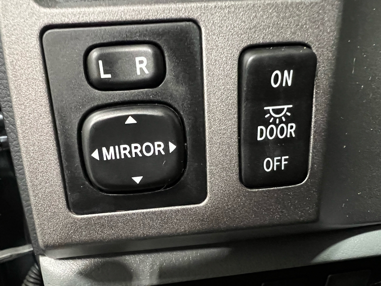 Toyota Tundra Tundra-Grade Double Cab 4.6L 4WD 2010