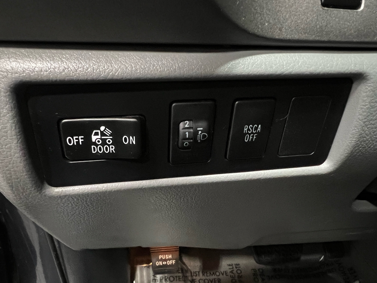 Toyota Tundra Tundra-Grade Double Cab 4.6L 4WD 2010