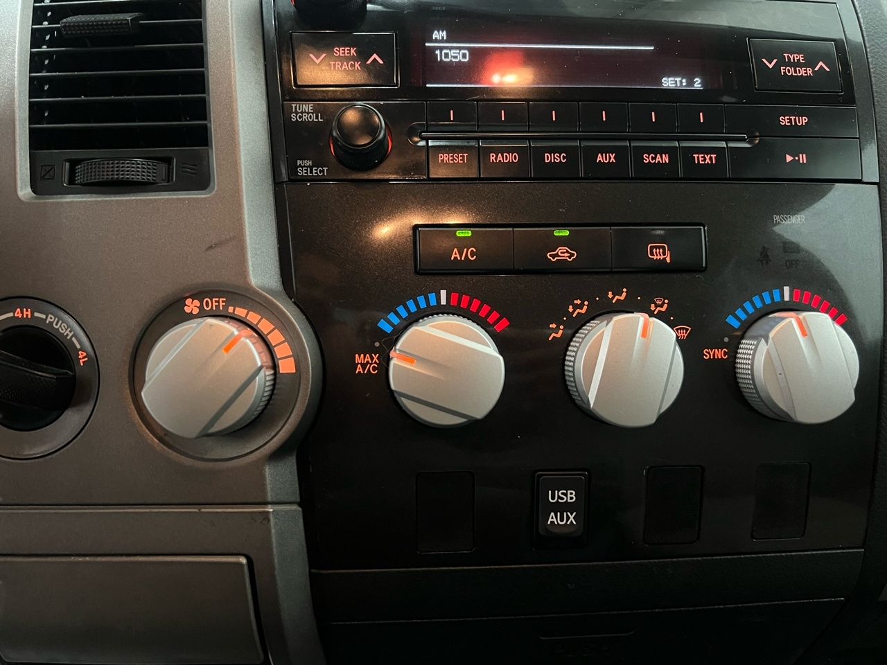 Toyota Tundra Tundra-Grade Double Cab 4.6L 4WD 2010