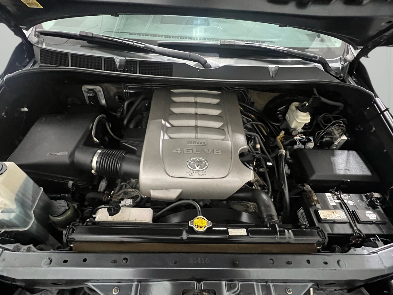 Toyota Tundra Tundra-Grade Double Cab 4.6L 4WD 2010