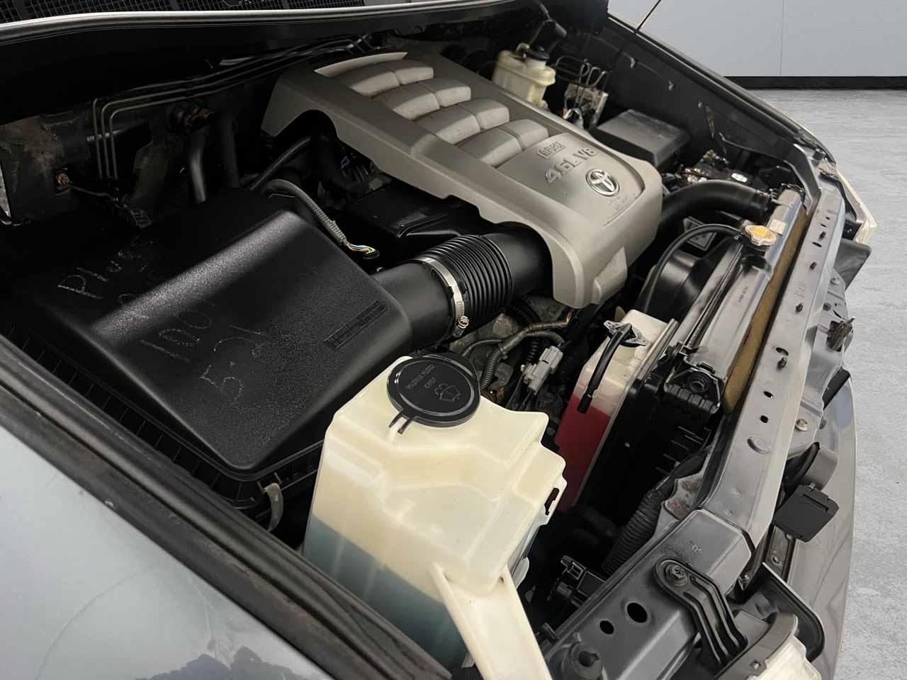 Toyota Tundra Tundra-Grade Double Cab 4.6L 4WD 2010