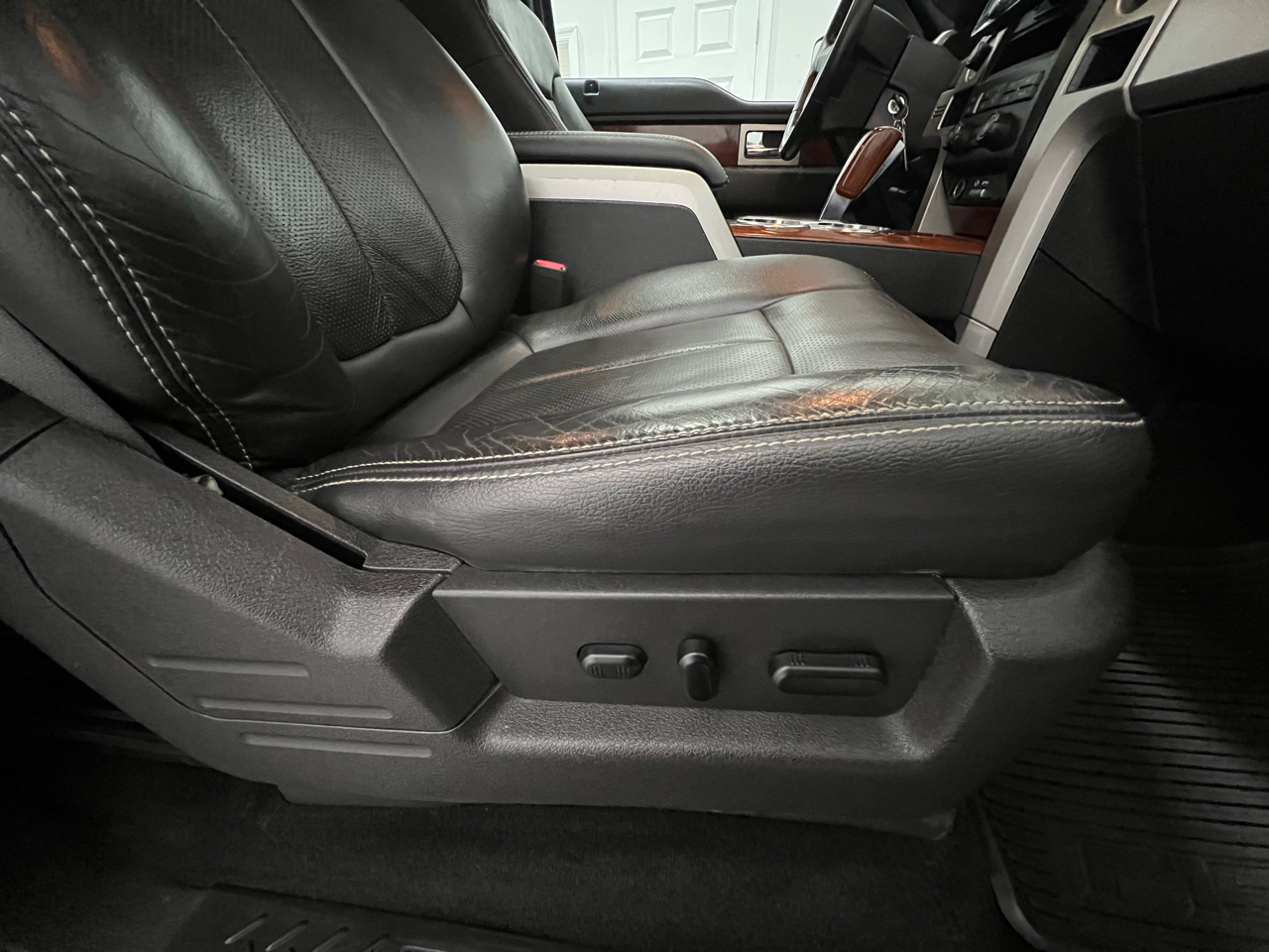 Ford F-150 Lariat SuperCrew 6.5-ft. Bed 4WD 2010